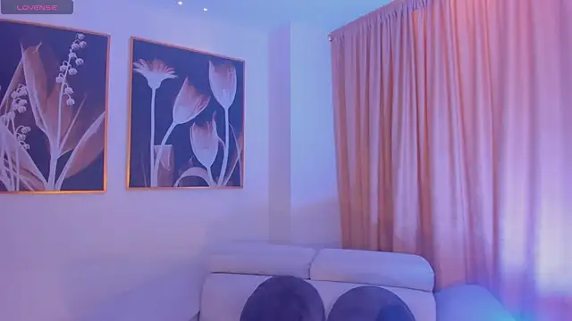 MaddisonLowe online show from April 12, 11:43 pm