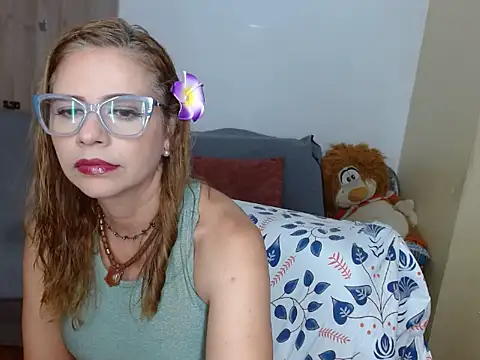 Snapshot of _melisaa_ chatting on April 25, 7:44 pm melisaa online show from April 25, 7:44 pm