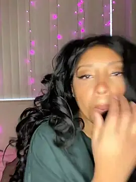 Snapshot of BaileyBaird chatting on February 21, 11:32 pm BaileyBaird online show from February 21, 11:32 pm