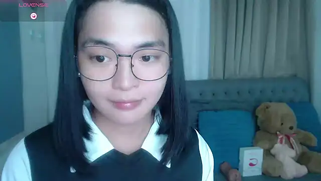 zhaviahale21 online show from July 5, 6:04 pm