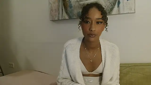 Leilaswe online show from December 7, 9:11 pm