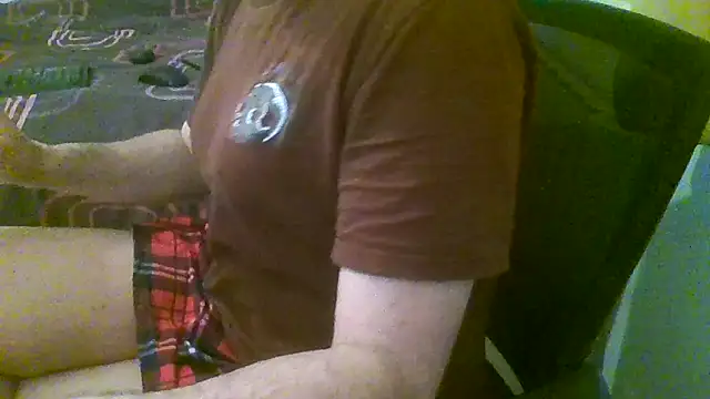 Snapshot of AshWinter chatting on December 11, 12:34 pm AshWinter online show from December 11, 12:34 pm
