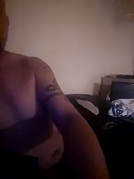 Snapshot of nakedtony81 chatting on March 28, 9:09 am nakedtony81 online show from March 28, 9:09 am