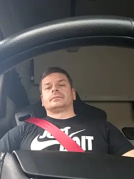 Snapshot of Dan_NFS chatting on November 3, 10:05 am Dan NFS online show from November 3, 10:05 am