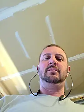 Snapshot of MrMechanic38 chatting on March 8, 9:18 pm MrMechanic38 online show from March 8, 9:18 pm