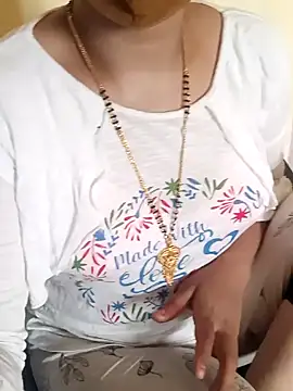 Snapshot of yourtamilcouple chatting on December 26, 5:15 am yourtamilcouple online show from December 26, 5:15 am