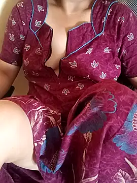 Snapshot of yourtamilcouple chatting on February 15, 4:14 am yourtamilcouple online show from February 15, 4:14 am