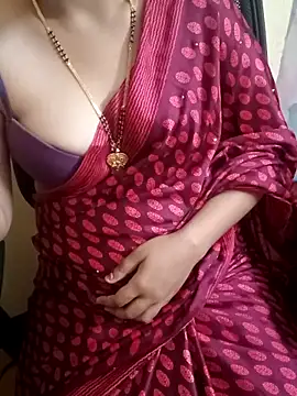 Snapshot of yourtamilcouple chatting on February 18, 3:31 am yourtamilcouple online show from February 18, 3:31 am