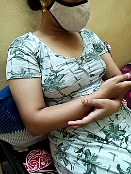 Snapshot of yourtamilcouple chatting on March 15, 5:59 pm yourtamilcouple online show from March 15, 5:59 pm