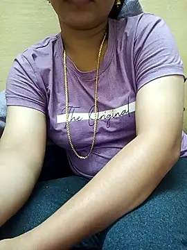 Snapshot of yourtamilcouple chatting on September 20, 12:28 pm yourtamilcouple online show from September 20, 12:28 pm