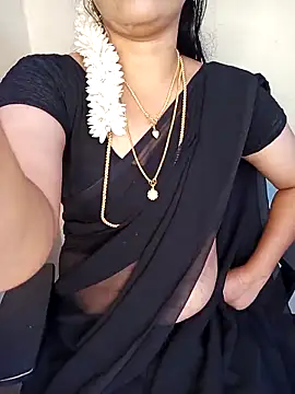 Snapshot of yourtamilcouple chatting on October 12, 4:11 am yourtamilcouple online show from October 12, 4:11 am