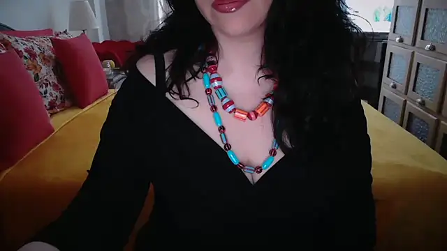 Snapshot of CronacaErotica chatting on April 17, 1:25 pm CronacaErotica online show from April 17, 1:25 pm