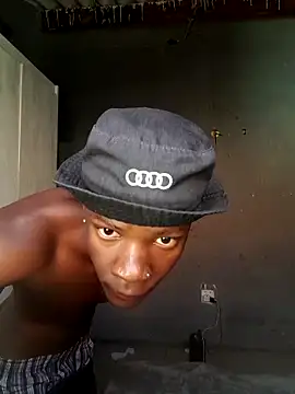 Snapshot of king_kgosiey55 chatting on April 5, 8:22 am king kgosiey55 online show from April 5, 8:22 am