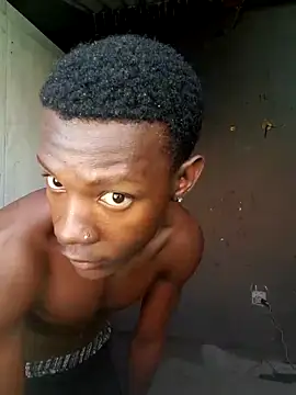 Snapshot of king_kgosiey55 chatting on May 7, 9:14 am king kgosiey55 online show from May 7, 9:14 am