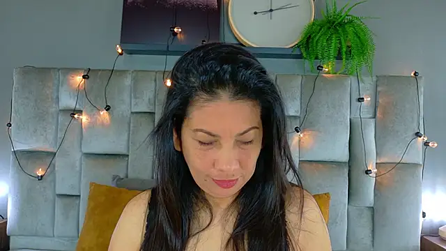 Snapshot of JaylaScott__ chatting on April 18, 11:47 am JaylaScott online show from April 18, 11:47 am