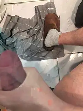 Snapshot of Gutinhoxx chatting on June 17, 5:36 pm Gutinhoxx online show from June 17, 5:36 pm