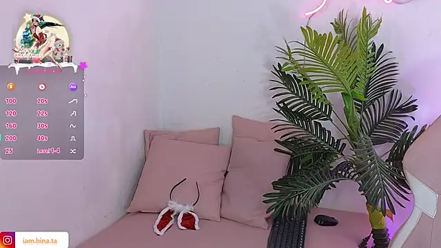 Snapshot of hina_tay chatting on December 24, 1:39 pm hina tay online show from December 24, 1:39 pm