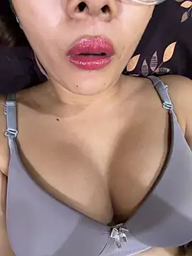 Snapshot of sabnam_69 chatting on April 24, 6:21 pm sabnam 69 online show from April 24, 6:21 pm