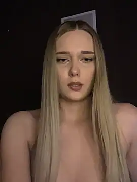 Snapshot of Alisa_Rise chatting on February 21, 9:54 pm Alisa Rise online show from February 21, 9:54 pm