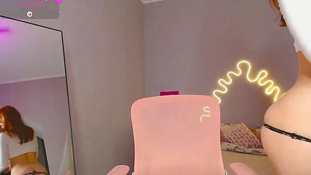 Red  Candy online show from February 9, 5:54 pm