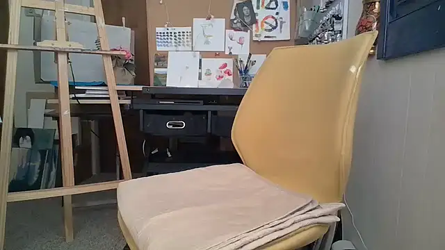 naughtyonbicycle online show from February 12, 2:34 pm