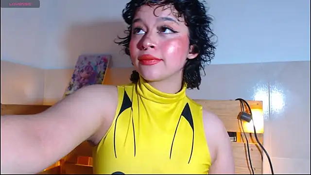 Snapshot of Bitsy_Messy chatting on January 9, 11:50 pm Bitsy Messy online show from January 9, 11:50 pm