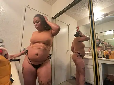 GoddessNih online show from November 1, 5:15 pm