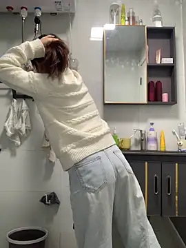 Aimeil online show from April 1, 1:41 pm