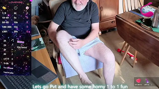 Adamdaddybear online show from July 29, 7:28 am