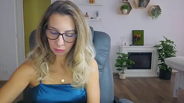 SukyGirl online show from October 23, 7:40 am