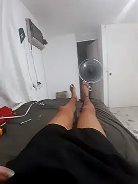 Snapshot of elcobin chatting on February 17, 10:29 am elcobin online show from February 17, 10:29 am