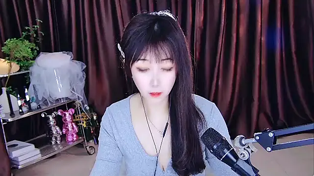 Snapshot of xiaoya666--baby chatting on March 2, 2:00 pm xiaoya666--baby online show from March 2, 2:00 pm