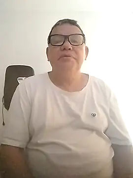 Snapshot of catatunboculion chatting on December 31, 11:20 am catatunboculion online show from December 31, 11:20 am