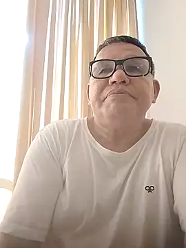 Snapshot of catatunboculion chatting on December 31, 8:12 pm catatunboculion online show from December 31, 8:12 pm