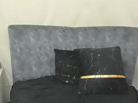 Snapshot of lindacastro02 chatting on May 29, 1:42 pm lindacastro02 online show from May 29, 1:42 pm