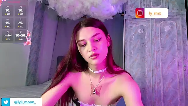 Snapshot of lylita2 chatting on December 22, 3:22 am lylita2 online show from December 22, 3:22 am