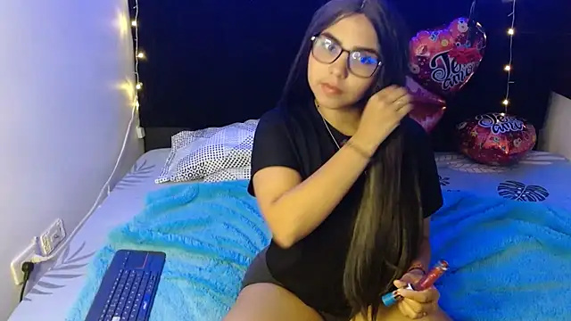 Miapeyton online show from February 19, 1:28 pm