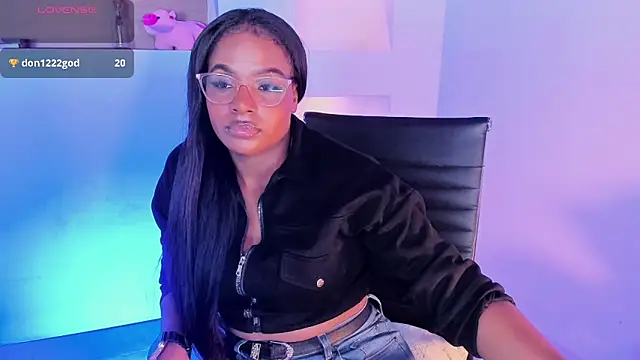 Snapshot of IvyBliss8 chatting on January 28, 6:07 pm IvyBliss8 online show from January 28, 6:07 pm