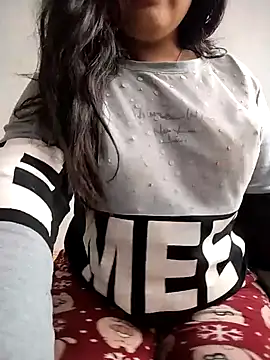 Snapshot of Dalou3a69 chatting on January 22, 8:18 am Dalou3a69 online show from January 22, 8:18 am