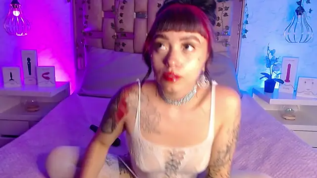 Snapshot of GigiVolkova chatting on March 20, 11:12 pm GigiVolkova online show from March 20, 11:12 pm