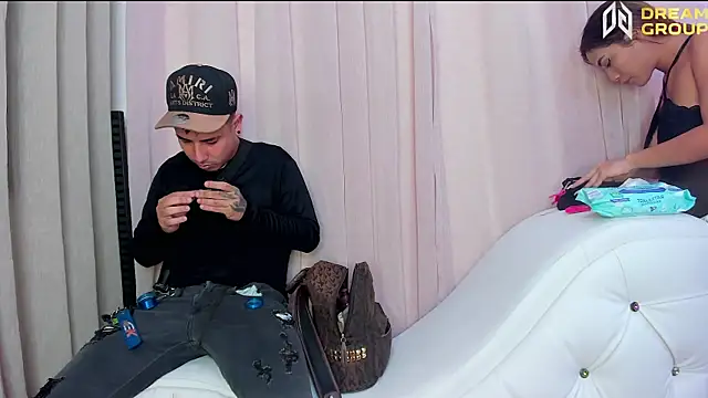 Yourslust  online show from March 29, 8:31 pm