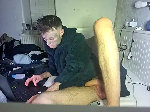 Snapshot of addicktedGT chatting on December 16, 4:55 am addicktedGT online show from December 16, 4:55 am