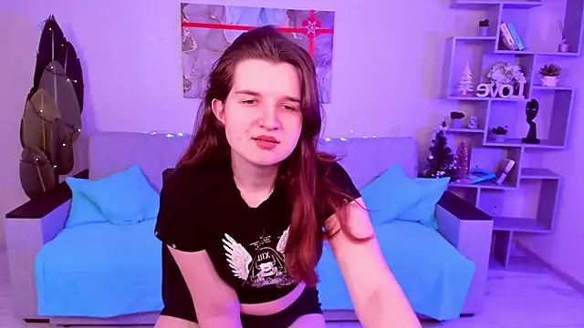 BonneyLove online show from January 5, 5:30 pm