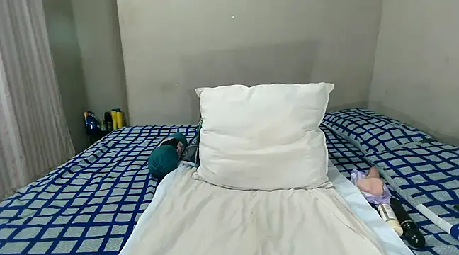 Snapshot of WetwetPussy31 chatting on January 17, 7:16 pm WetwetPussy31 online show from January 17, 7:16 pm