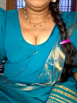 Snapshot of Indiandolly23 chatting on March 26, 5:13 am Indiandolly23 online show from March 26, 5:13 am