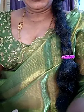 Snapshot of Indiandolly23 chatting on March 26, 5:18 pm Indiandolly23 online show from March 26, 5:18 pm