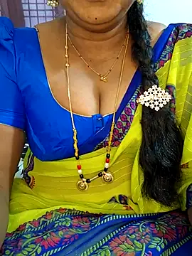 Snapshot of Indiandolly23 chatting on March 29, 5:51 am Indiandolly23 online show from March 29, 5:51 am