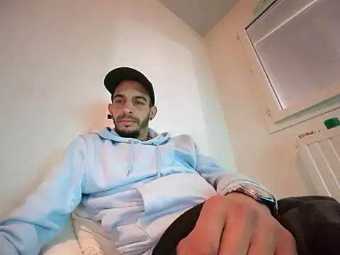 Rebeu313 online show from October 19, 11:11 am