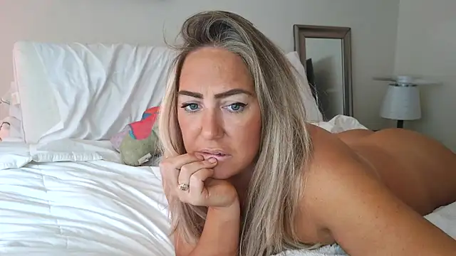 sunshinekisses online show from November 4, 3:44 pm