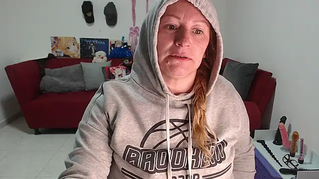 emperabigbootybigass online show from September 9, 12:15 pm